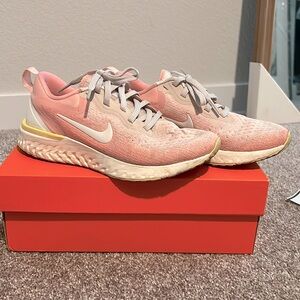 Nike WMNS Odyssey React